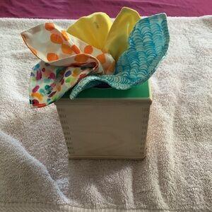 Loveevery, Magic Tissue Box